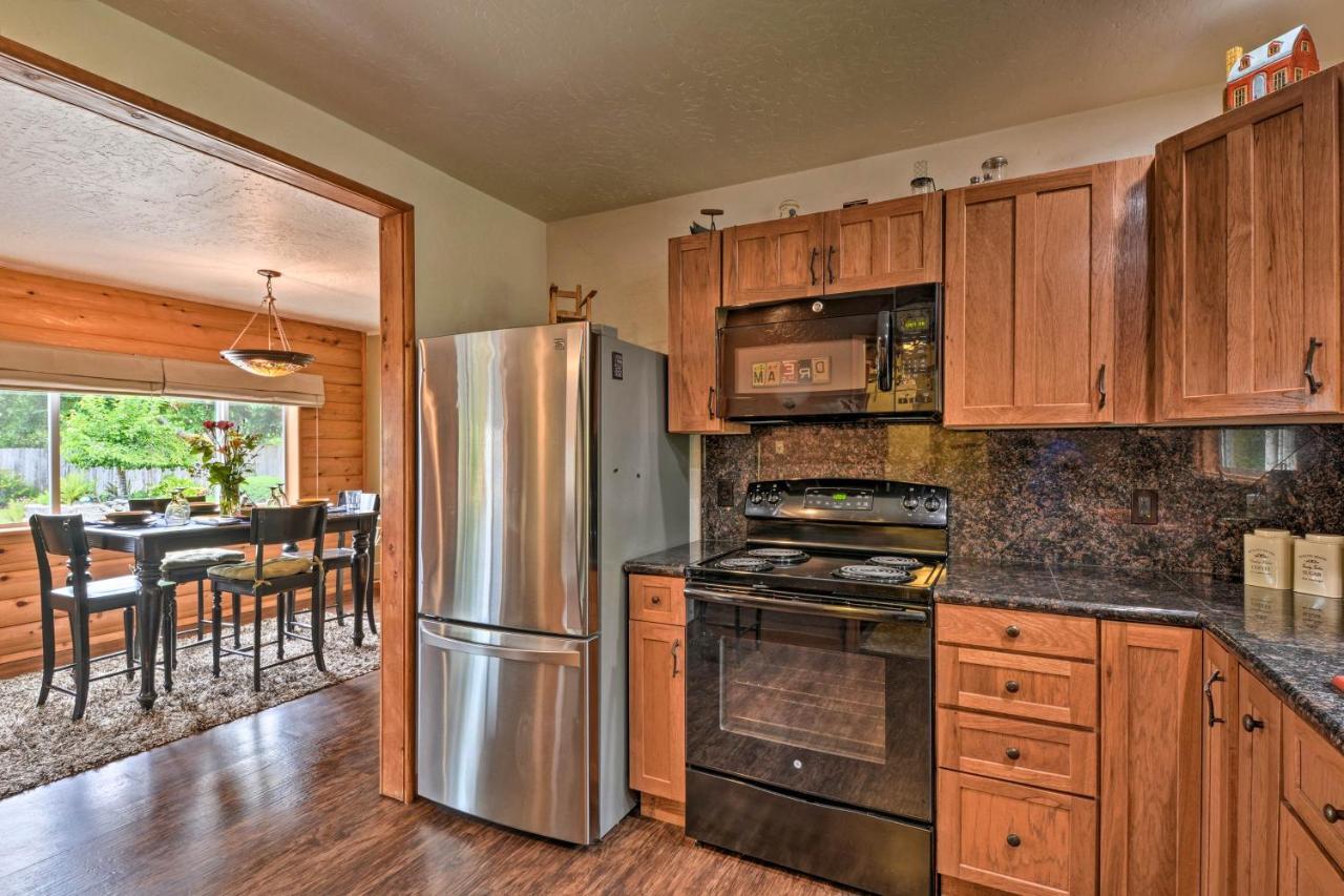 Gold Beach Apartment With Activities - 2 Mi To Ocean Exterior photo